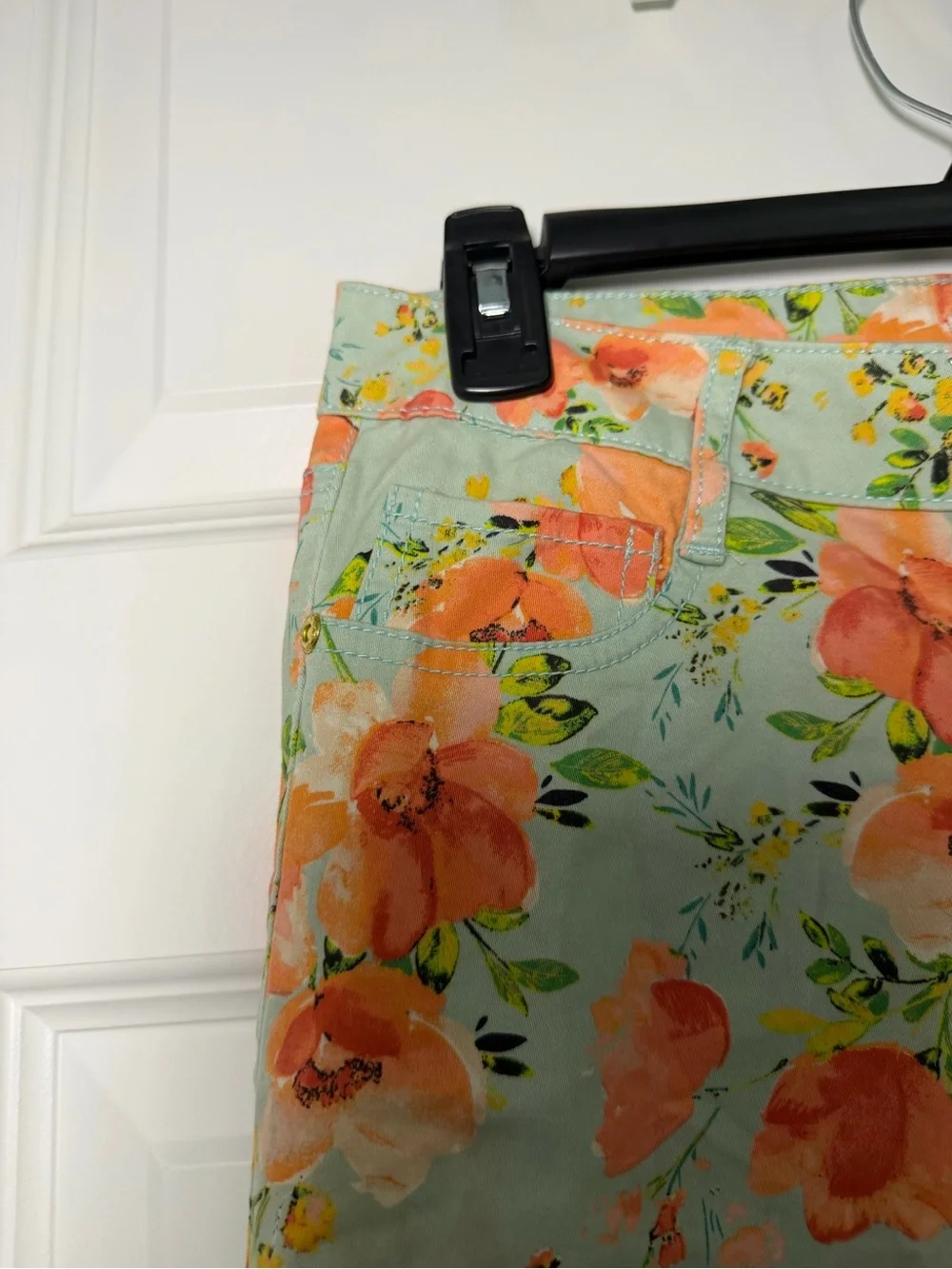Candie's Floral Jeans zippered cuffs